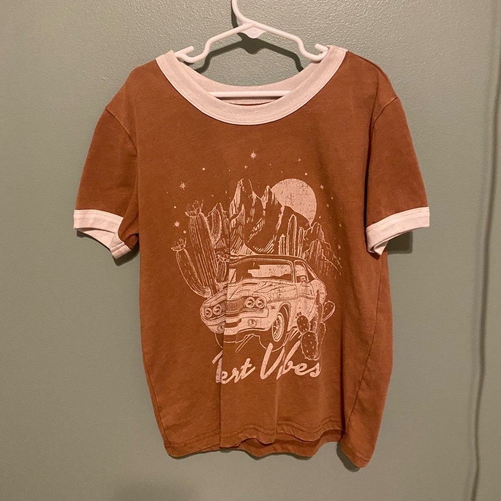 graphic tee